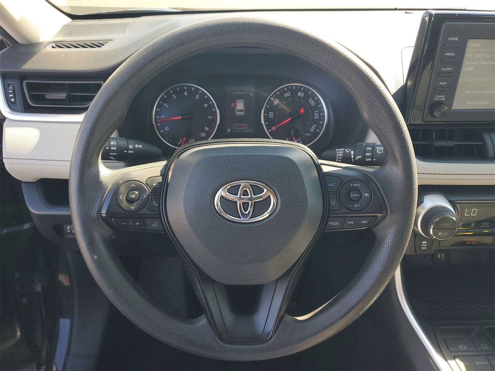 Used 2019 Toyota RAV4 XLE image 17
