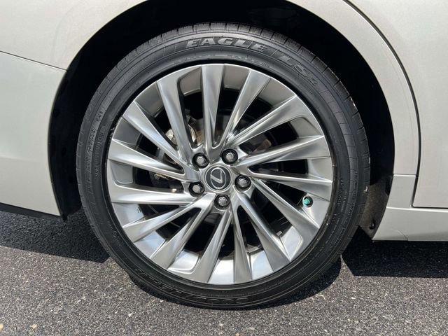 Used 2021 Lexus ES 350 Luxury w/ Accessory Package image 11