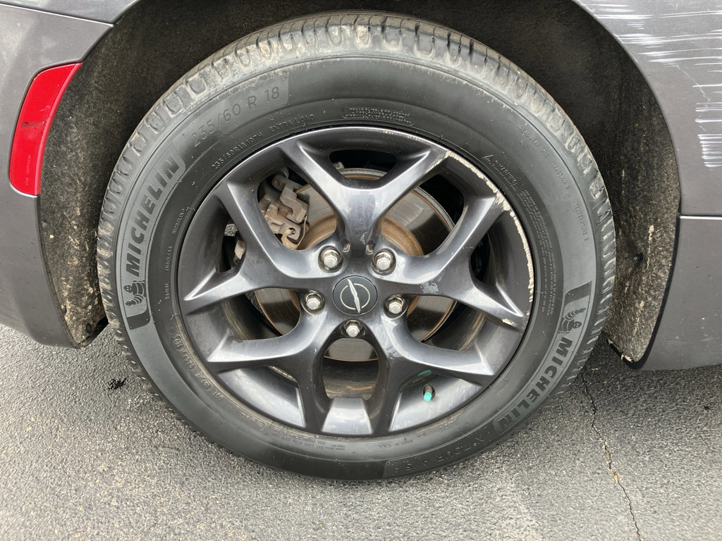 Used 2020 Chrysler Pacifica Touring-L Plus image 11