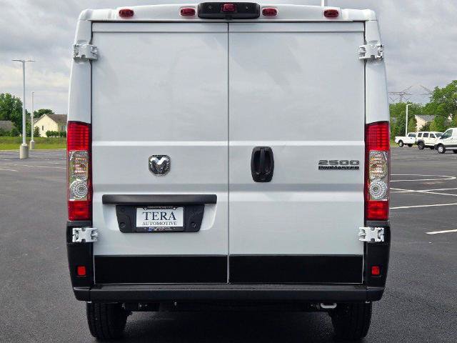 Used 2025 RAM ProMaster 2500 w/ Convenience Group FWD image 11