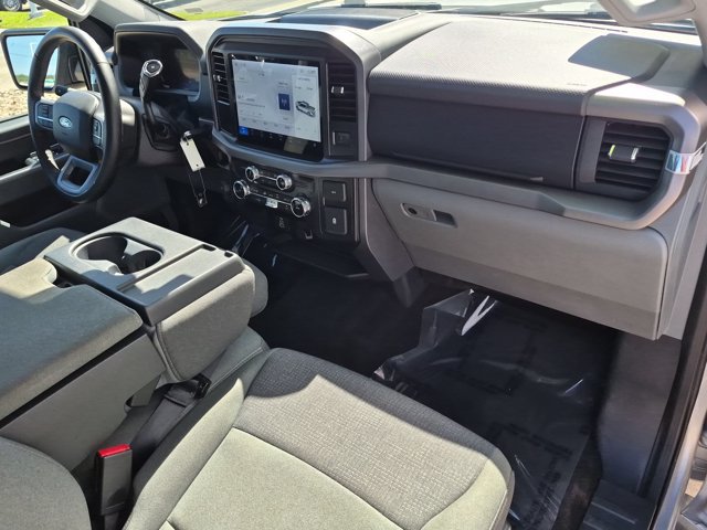 Certified 2025 Ford F150 XLT w/ Equipment Group 301A Standard RWD image 38