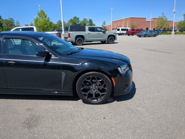 Used 2020 Chrysler 300 S w/ 300S Premium Group RWD image 11
