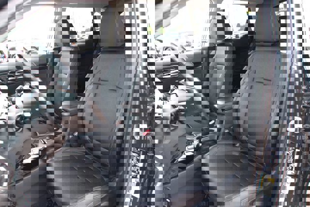 Used 2024 Kia Seltos EX image 16