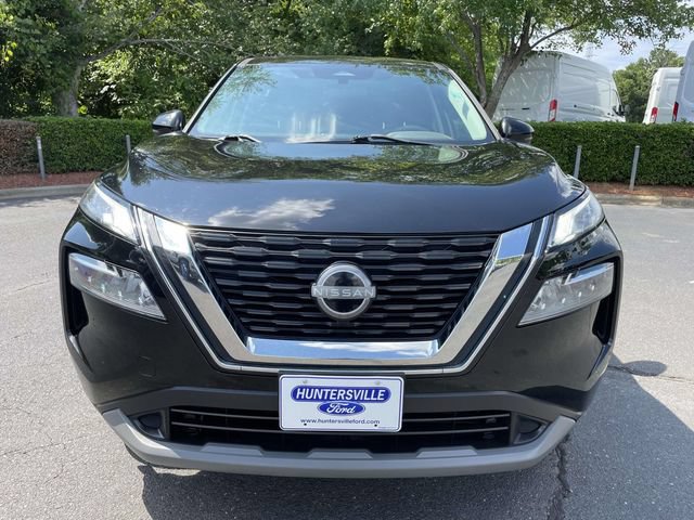 Used 2022 Nissan Rogue SV FWD image 2