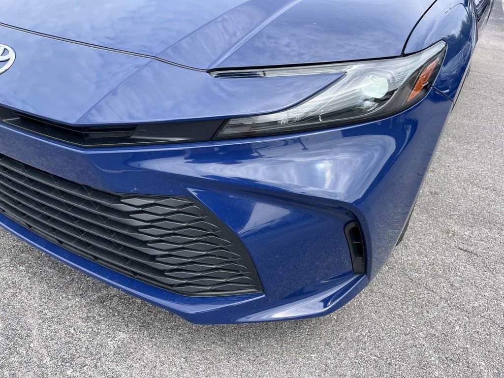 Used 2025 Toyota Camry LE w/ Convenience Package FWD image 11