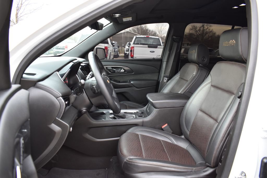 Used 2023 Chevrolet Traverse High Country image 7