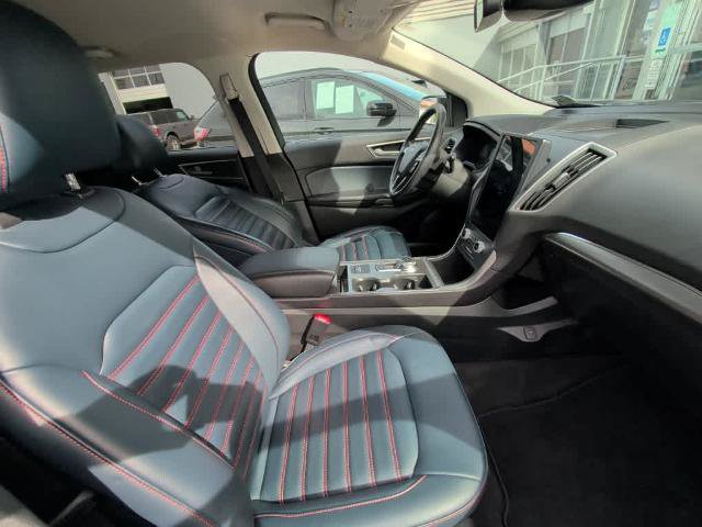 Certified 2022 Ford Edge SEL w/ Sport Appearance Package AWD/4WD image 9