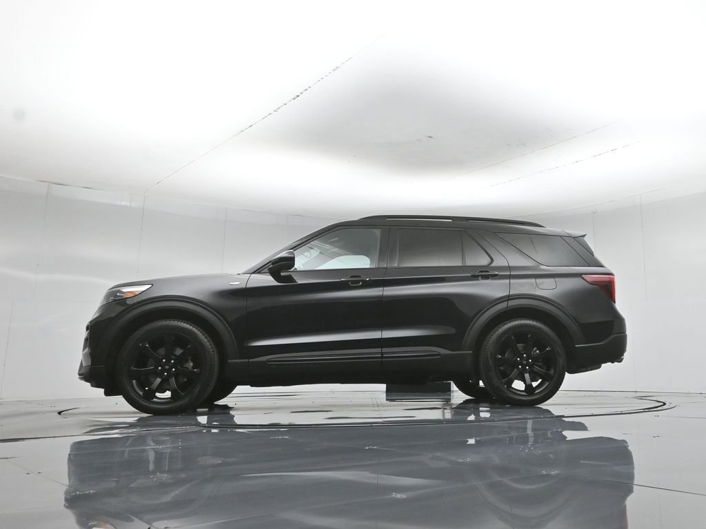 Certified 2024 Ford Explorer ST-Line w/ Class IV Trailer Tow Package RWD image 8