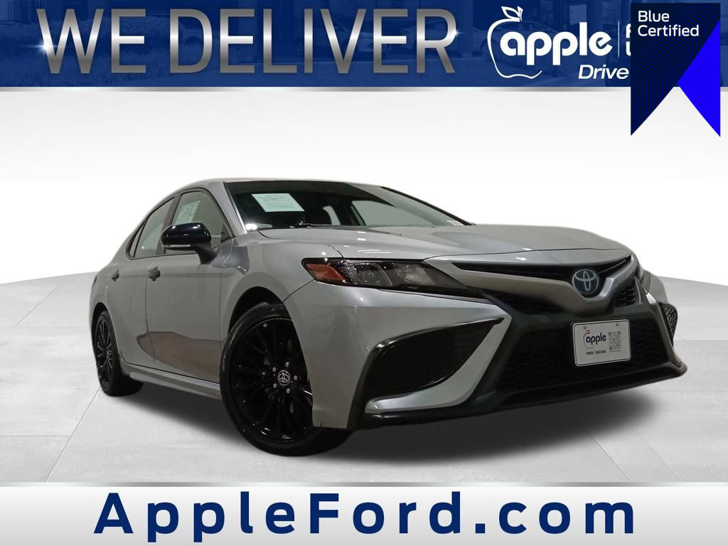 Used 2022 Toyota Camry SE image 1