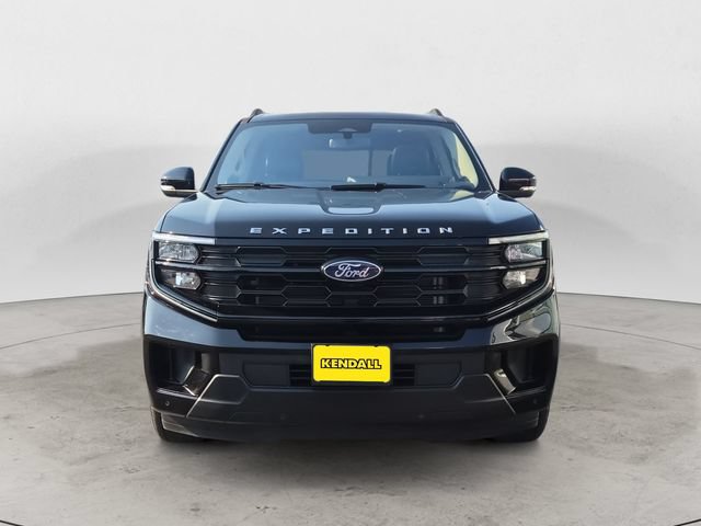 Certified 2025 Ford Expedition Active AWD/4WD image 2