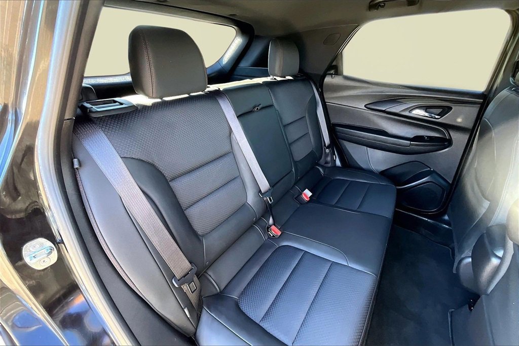Used 2022 Chevrolet TrailBlazer RS w/ Technology Package image 27