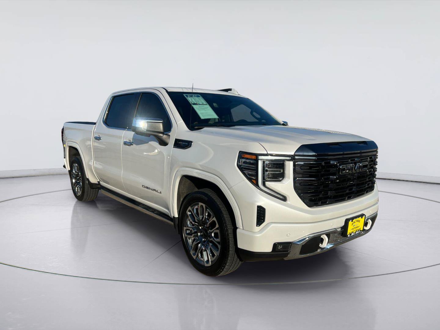 Used 2024 GMC Sierra 1500 Denali Ultimate AWD/4WD image 1