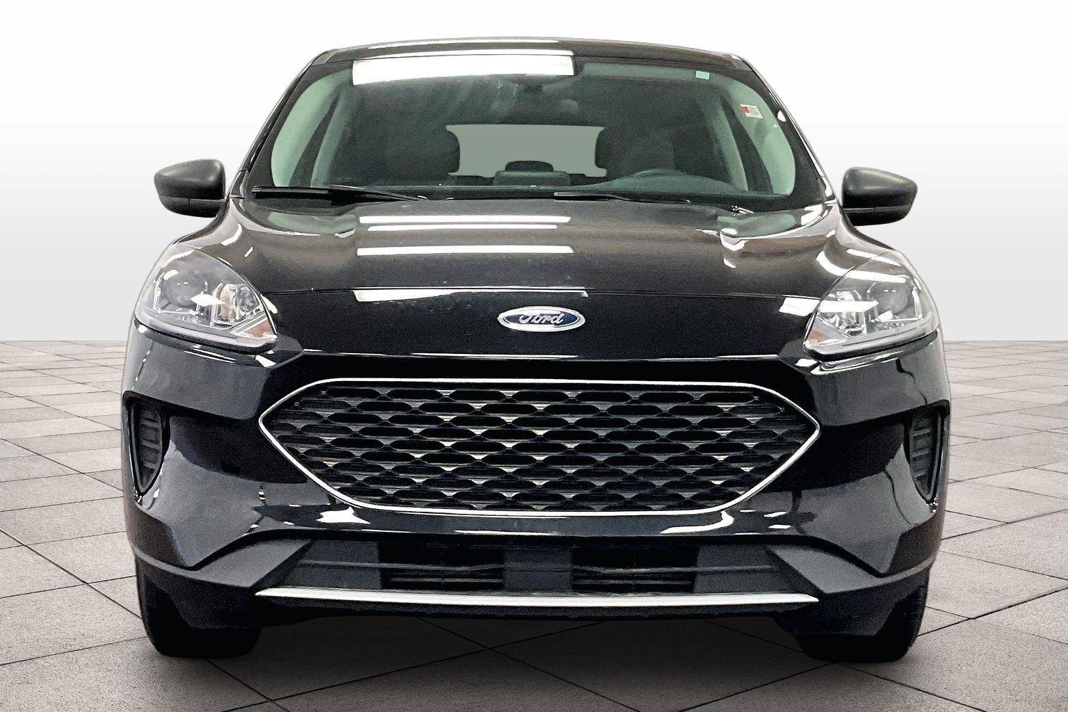 Certified 2022 Ford Escape SE w/ Convenience Package image 3