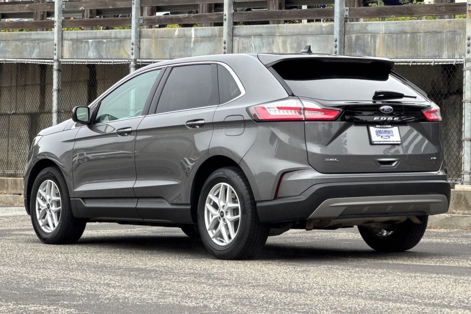 Certified 2024 Ford Edge SEL AWD/4WD image 9
