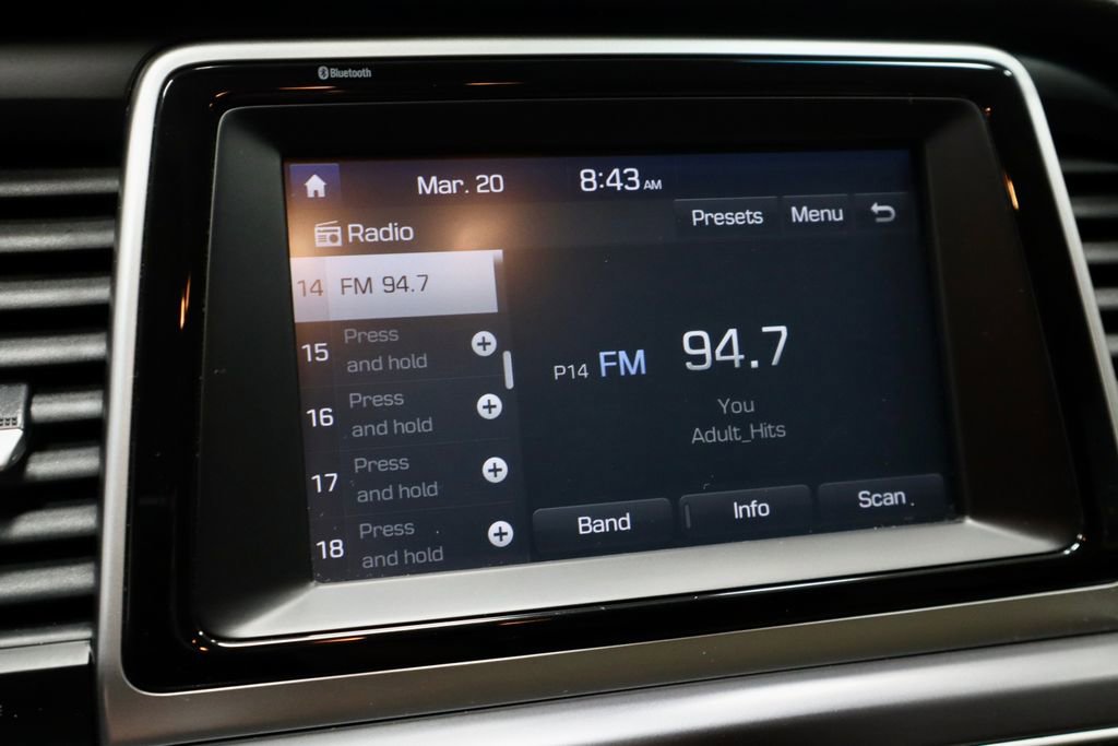 Used 2018 Hyundai Sonata SE image 3