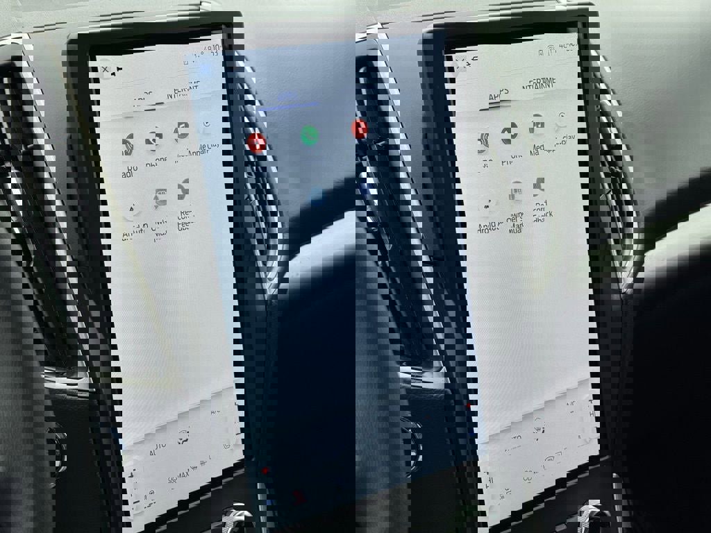 Certified 2024 Ford Edge SEL w/ Convenience Package image 26