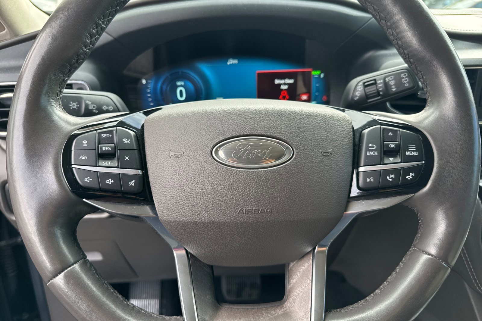 Certified 2022 Ford Explorer Platinum w/ Technology Package image 24