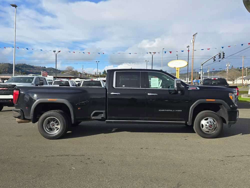 Used 2022 GMC Sierra 3500 Denali w/ Denali Ultimate Package image 6