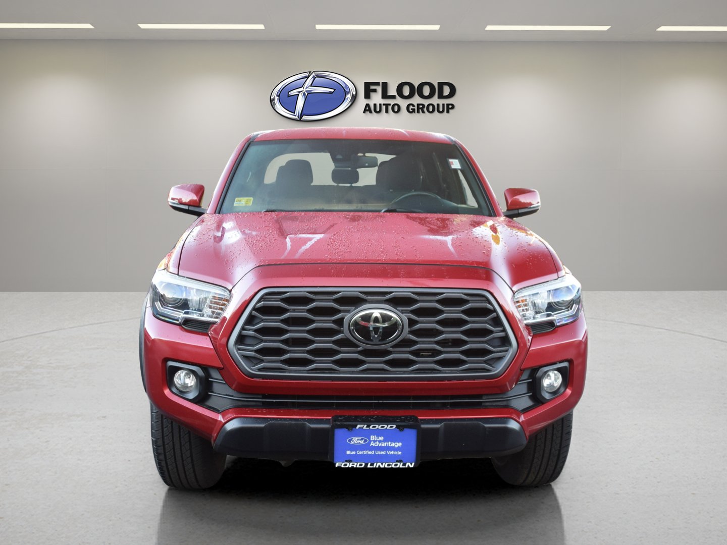 Used 2020 Toyota Tacoma TRD Off-Road w/ Technology Package AWD/4WD image 2