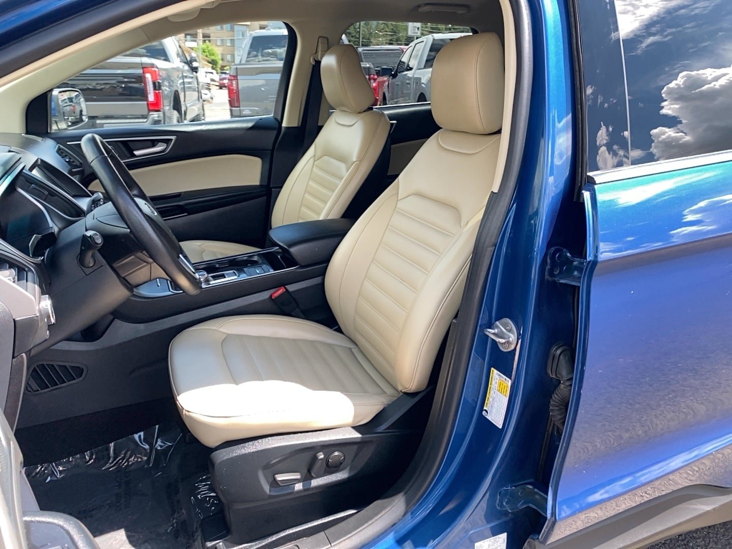 Certified 2020 Ford Edge SEL FWD image 11