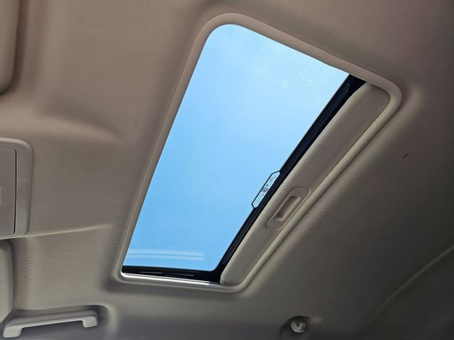 Certified 2021 Ford EcoSport SE image 28