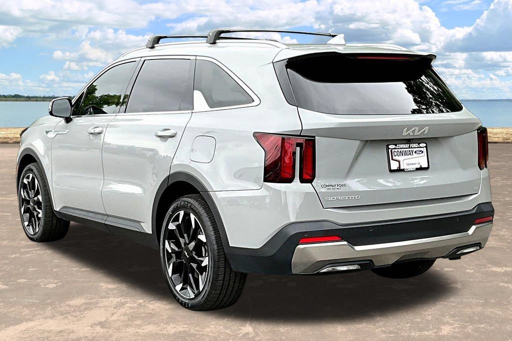 Used 2025 Kia Sorento EX w/ Panoramic Sunroof Package FWD image 5