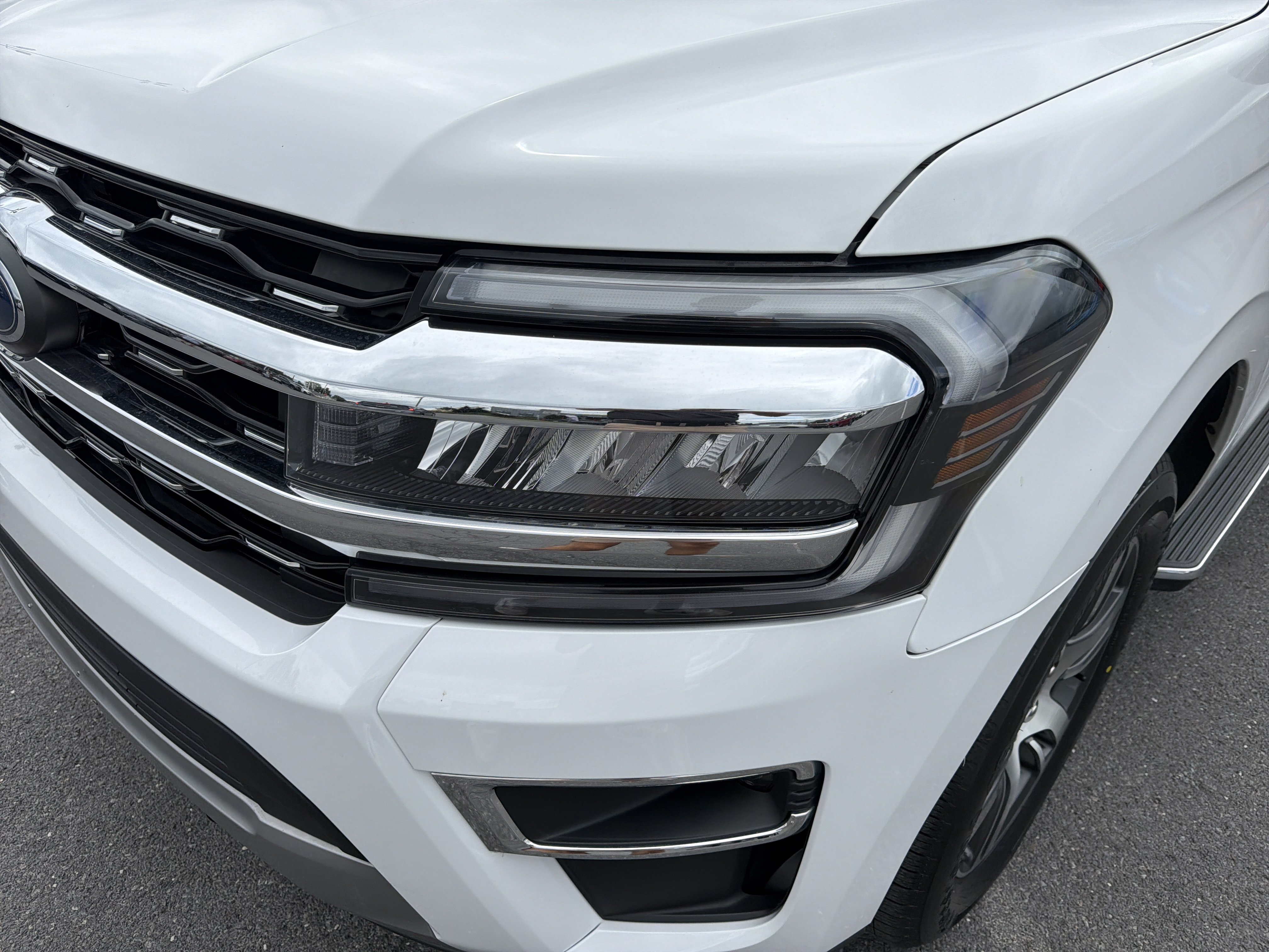 Certified 2022 Ford Expedition Max Limited AWD/4WD image 10