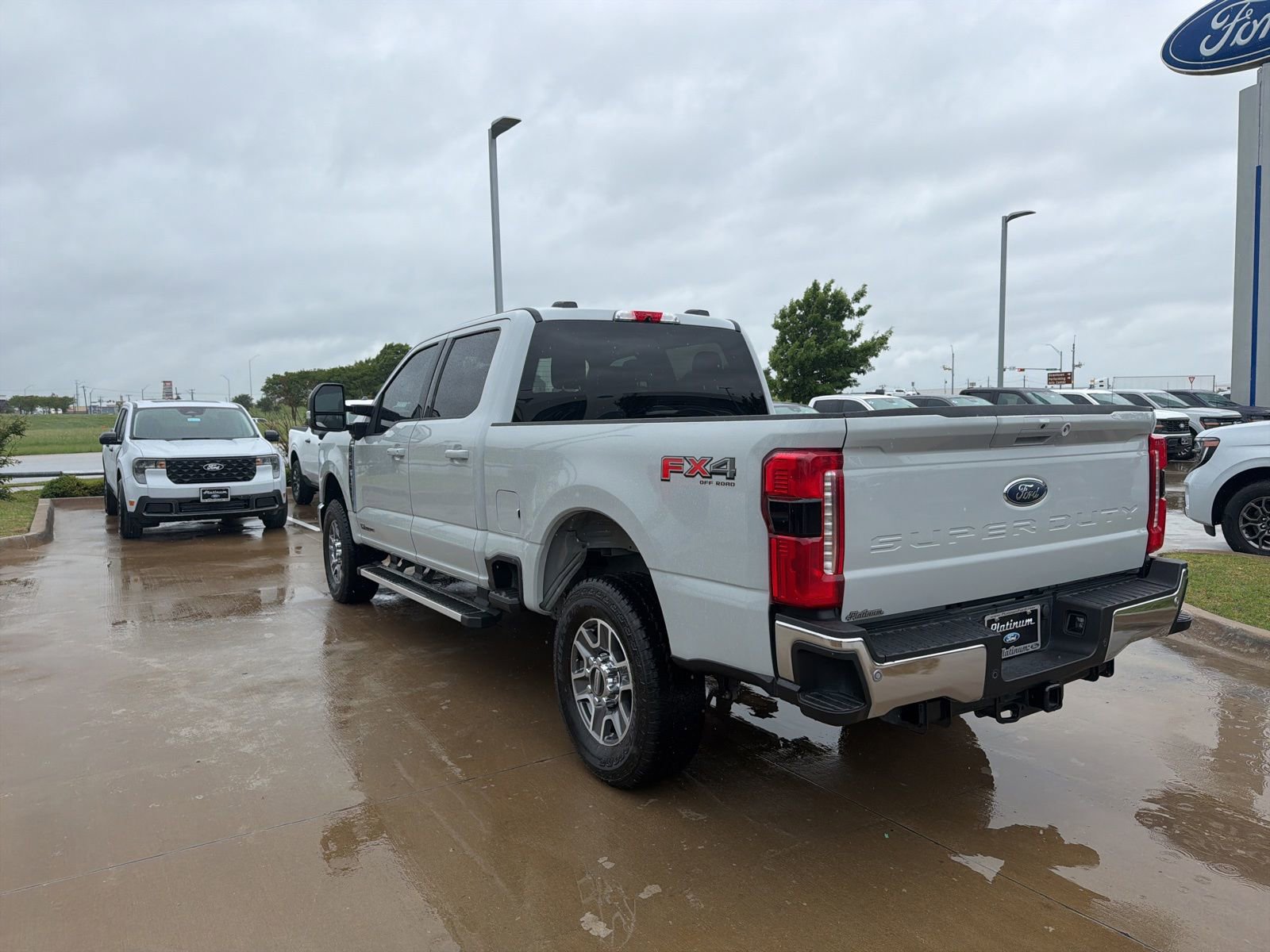 Certified 2025 Ford F250 Lariat w/ FX4 Off-Road Package image 3