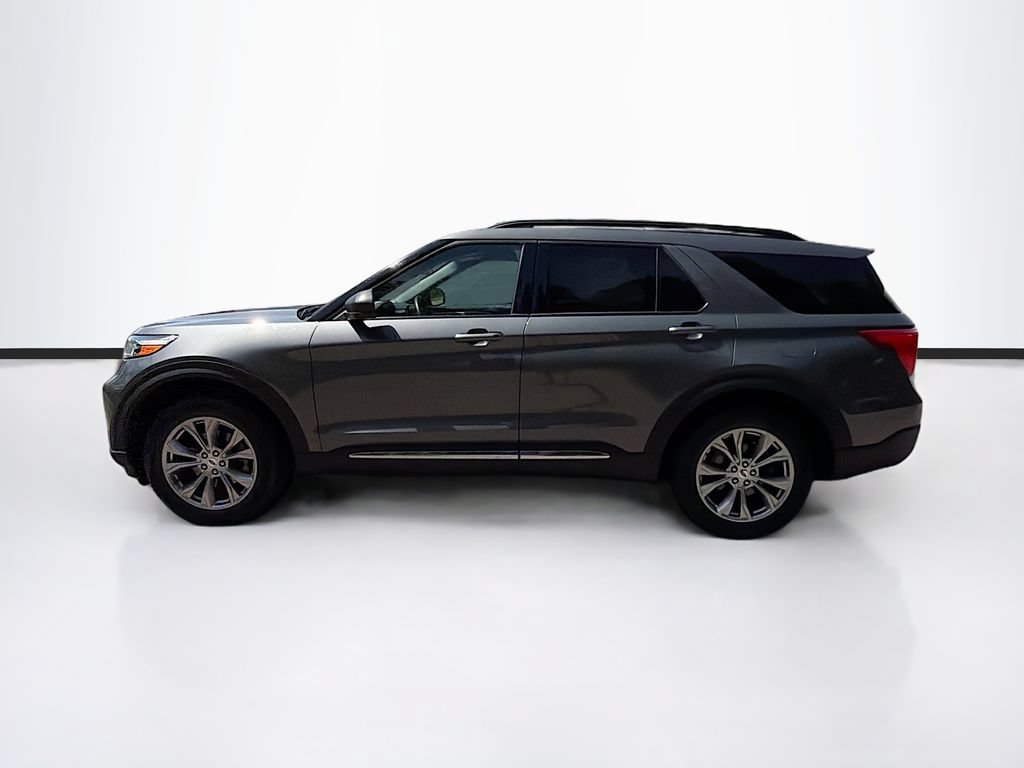 Certified 2023 Ford Explorer XLT w/ Equipment Group 202A AWD/4WD image 8