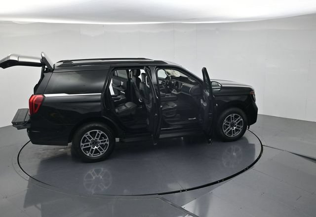 Certified 2025 Ford Expedition Active AWD/4WD image 50