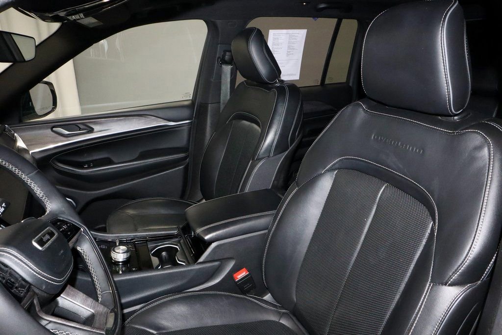 Used 2023 Jeep Grand Cherokee Overland image 27