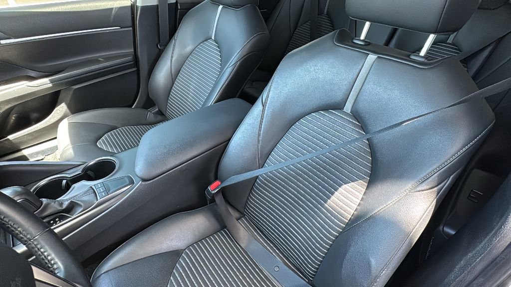 Used 2023 Toyota Camry SE FWD image 22