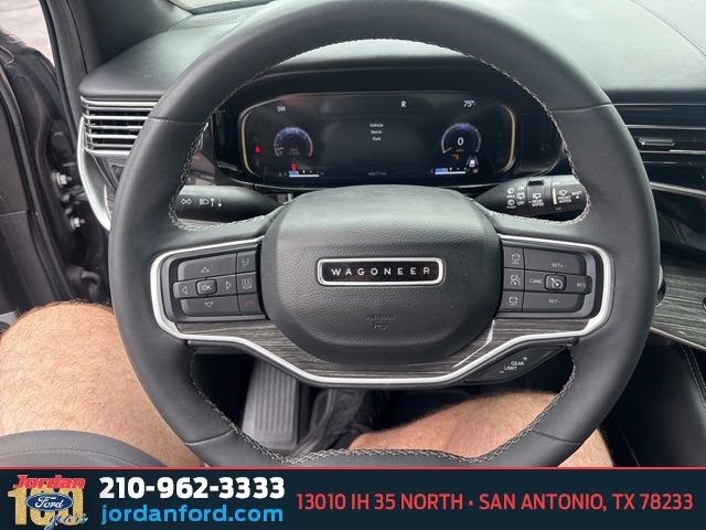 Used 2022 Jeep Wagoneer Series III AWD/4WD image 20