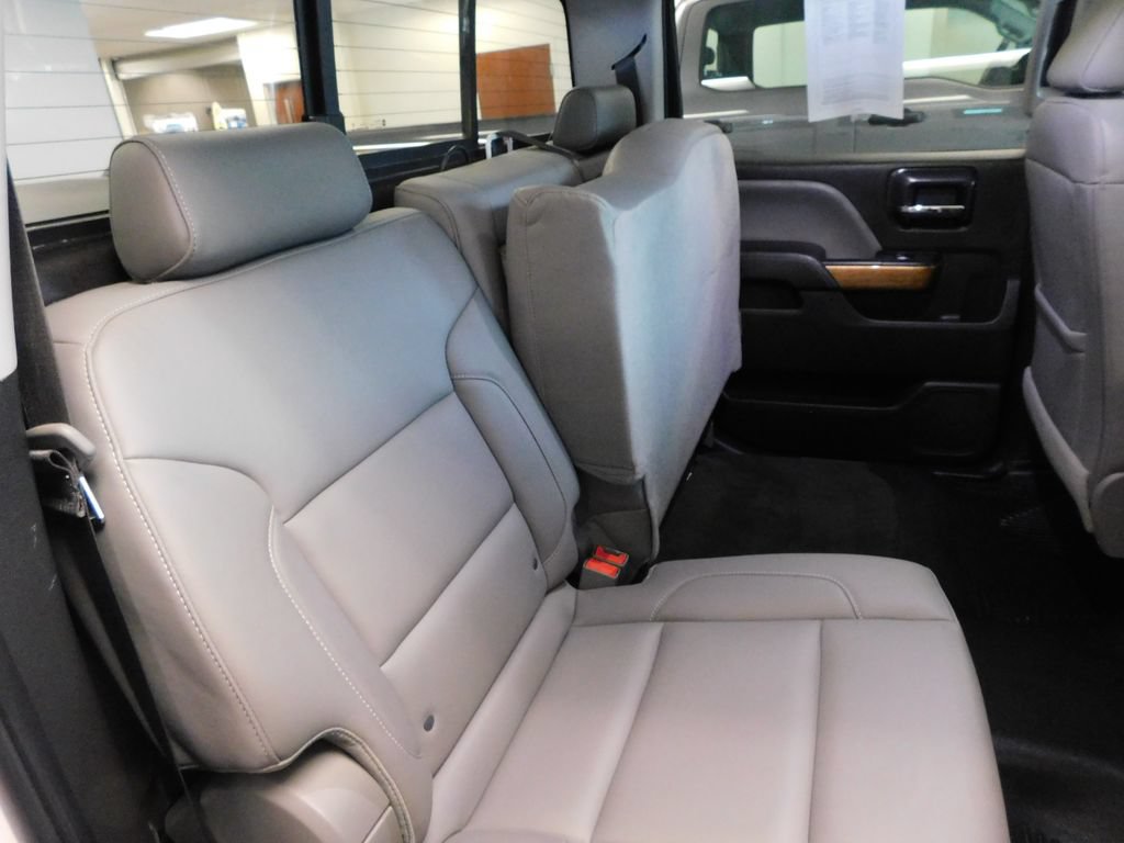 Used 2018 Chevrolet Silverado 1500 LTZ w/ Sport Package AWD/4WD image 27