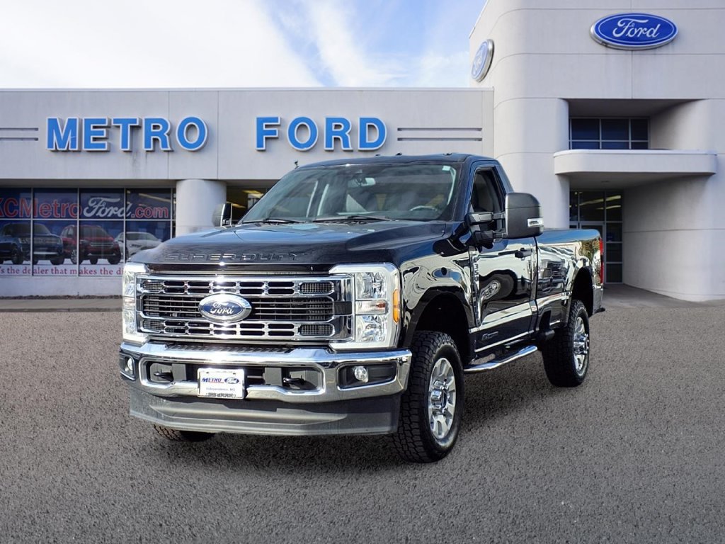 Certified 2023 Ford F350 XLT w/ 360-Degree Camera Package AWD/4WD image 7