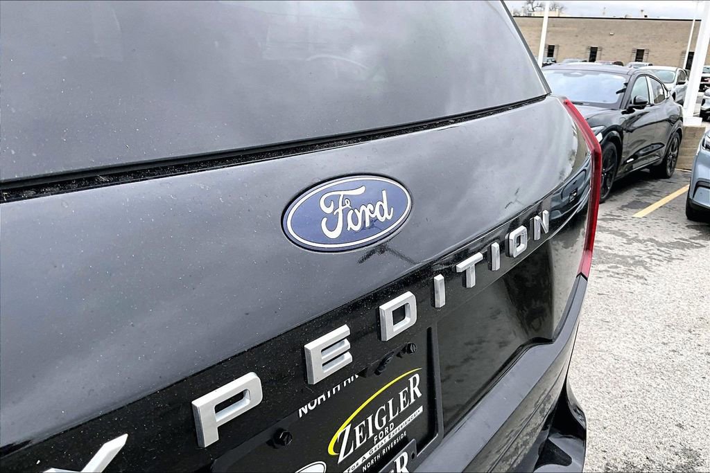 Certified 2025 Ford Expedition Active AWD/4WD image 32