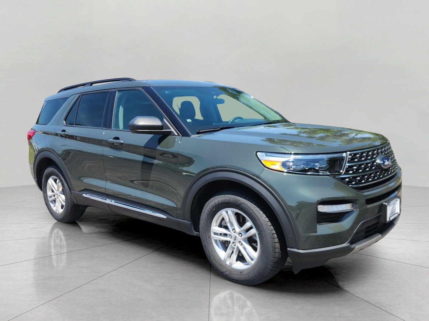 Certified 2024 Ford Explorer XLT w/ Equipment Group 202A