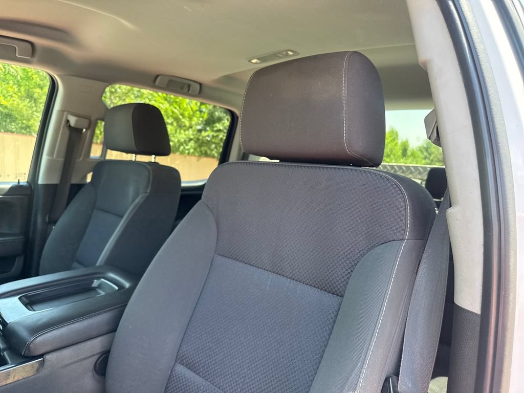 Used 2018 Chevrolet Silverado 2500 LT AWD/4WD image 12