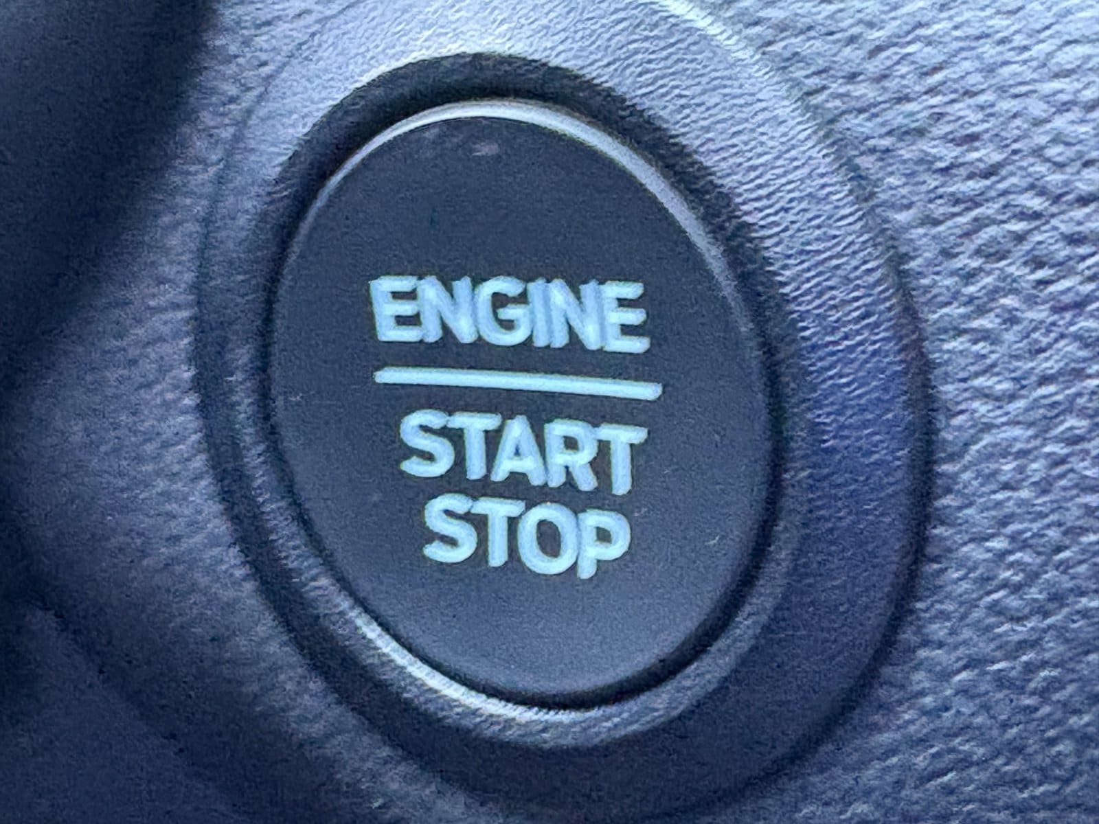 Certified 2025 Ford Escape ST-Line Select AWD/4WD image 33