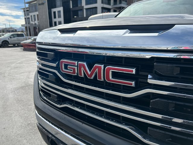 Used 2023 GMC Sierra 1500 SLT w/ SLT Premium Package image 24