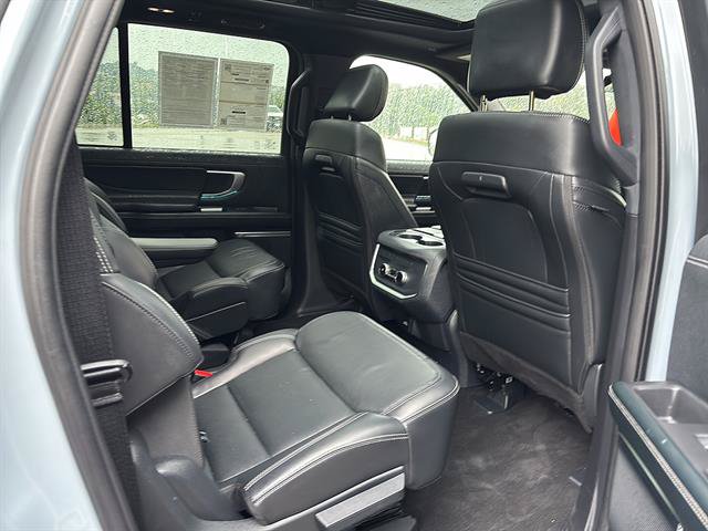 Certified 2025 Ford Expedition Max Platinum w/ Stealth Appearance Package AWD/4WD image 19