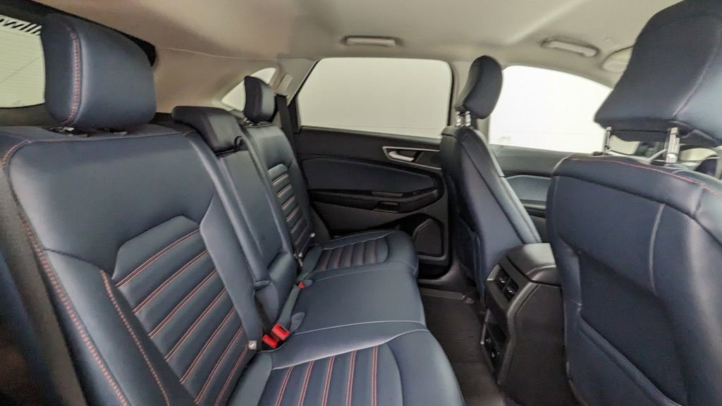 Certified 2023 Ford Edge SEL w/ Sport Appearance Package AWD/4WD image 34