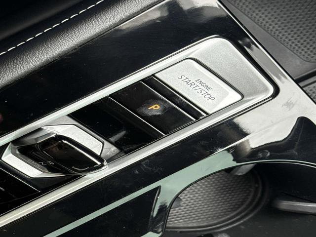 Used 2024 Volkswagen Atlas SEL Premium R-Line image 19