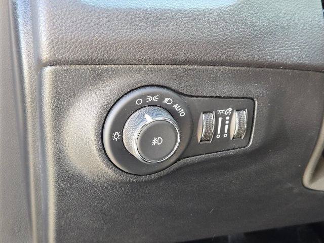Used 2018 Jeep Compass Latitude w/ Popular Equipment Group AWD/4WD image 22