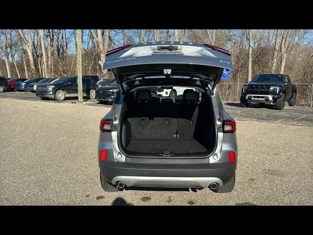 Certified 2023 Ford Escape Platinum AWD/4WD image 28