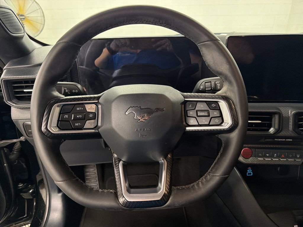 Certified 2024 Ford Mustang Coupe RWD image 17
