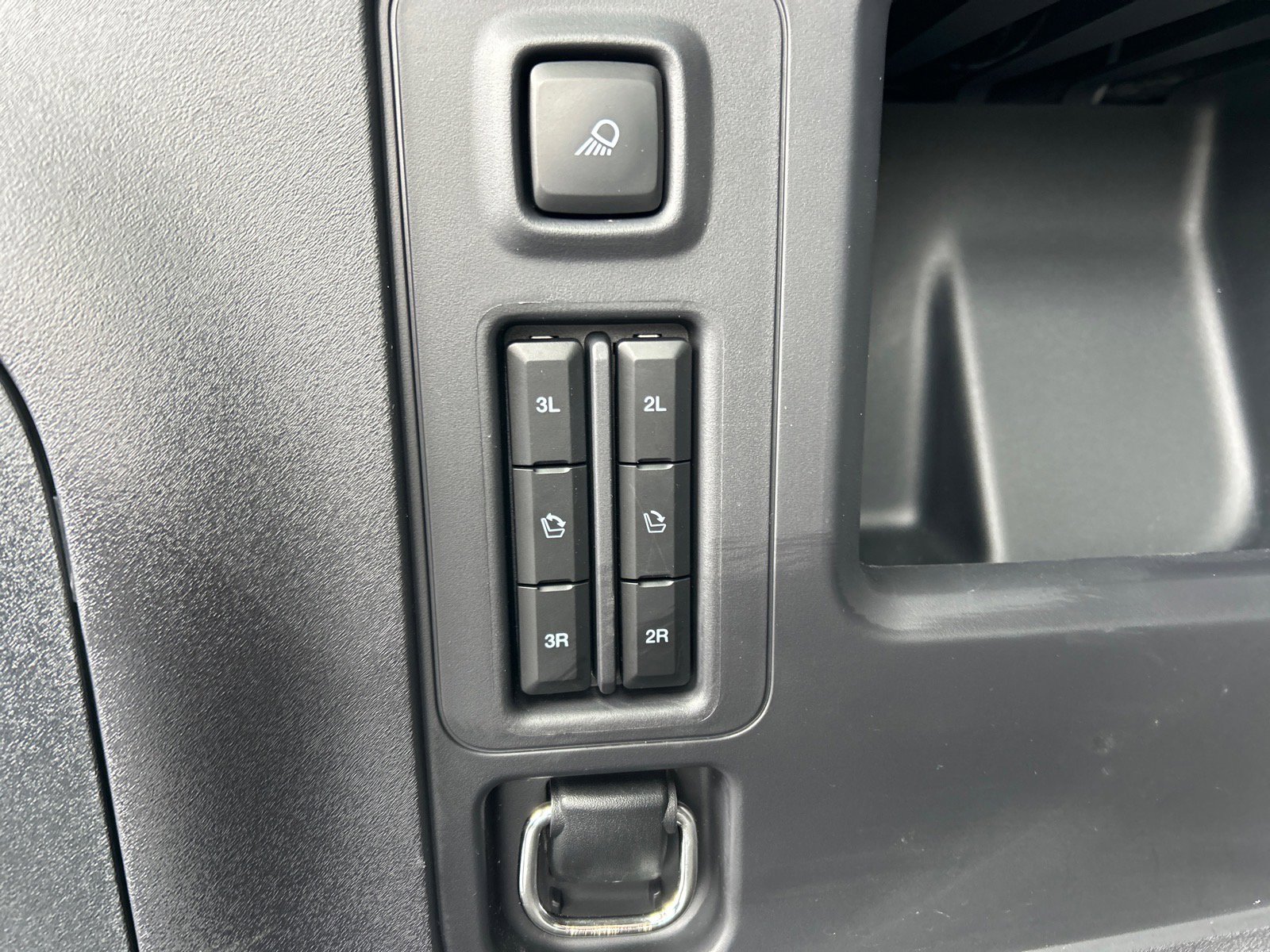 Certified 2025 Ford Expedition Max Platinum w/ Stealth Performance Package AWD/4WD image 17