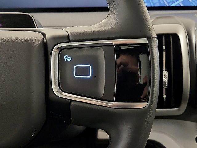 Certified 2025 Ford Expedition Active image 25