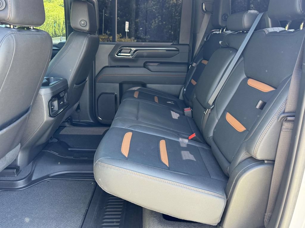 Used 2024 GMC Sierra 2500 AT4 w/ AT4 Premium Plus Package AWD/4WD image 17