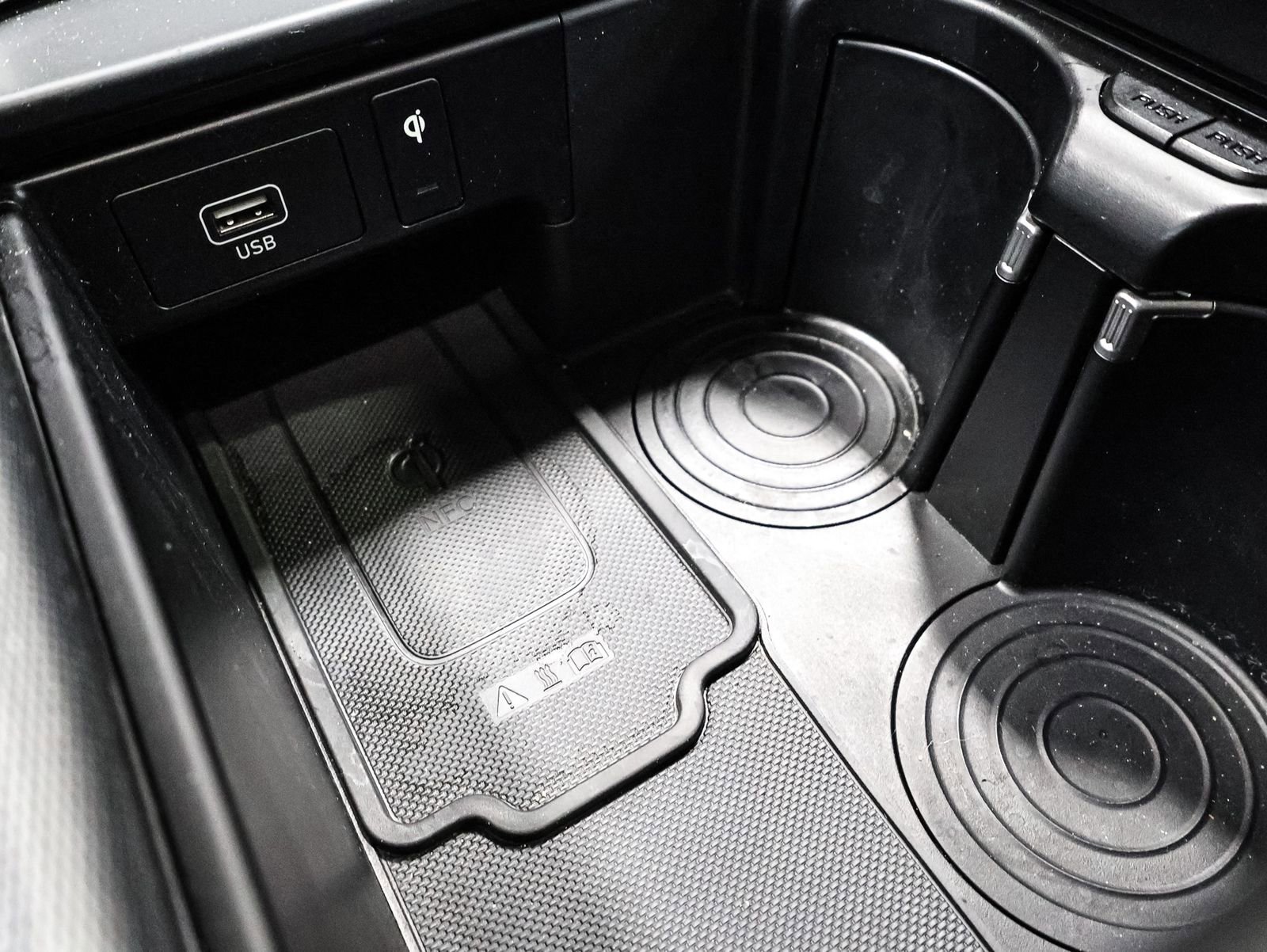 Used 2024 Hyundai Palisade Calligraphy image 28